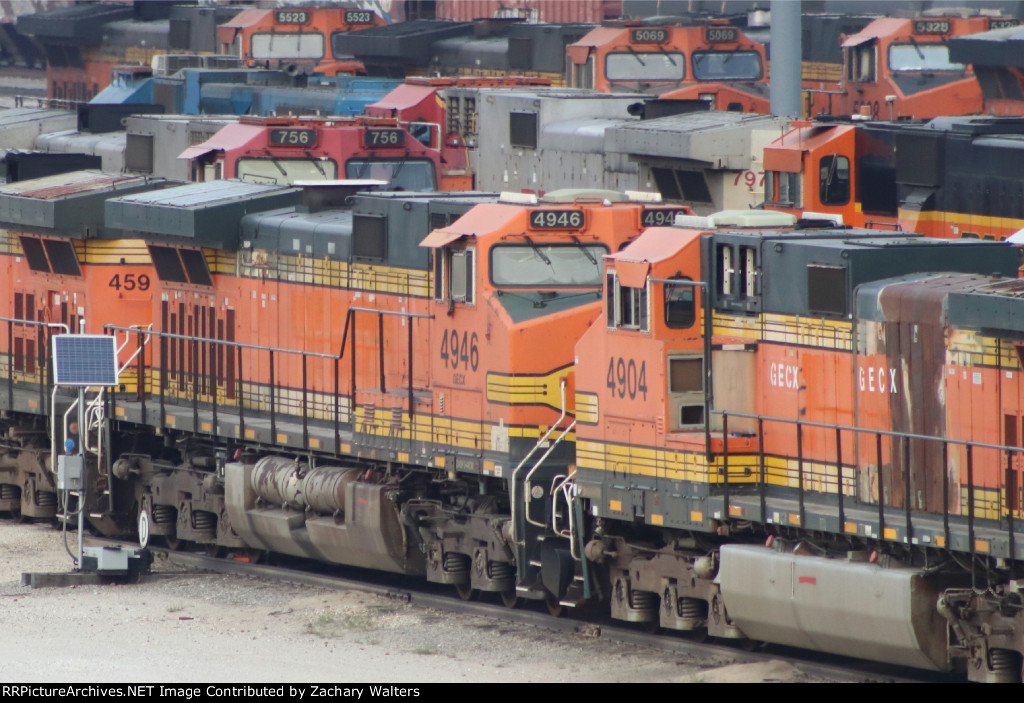 BNSF 5523